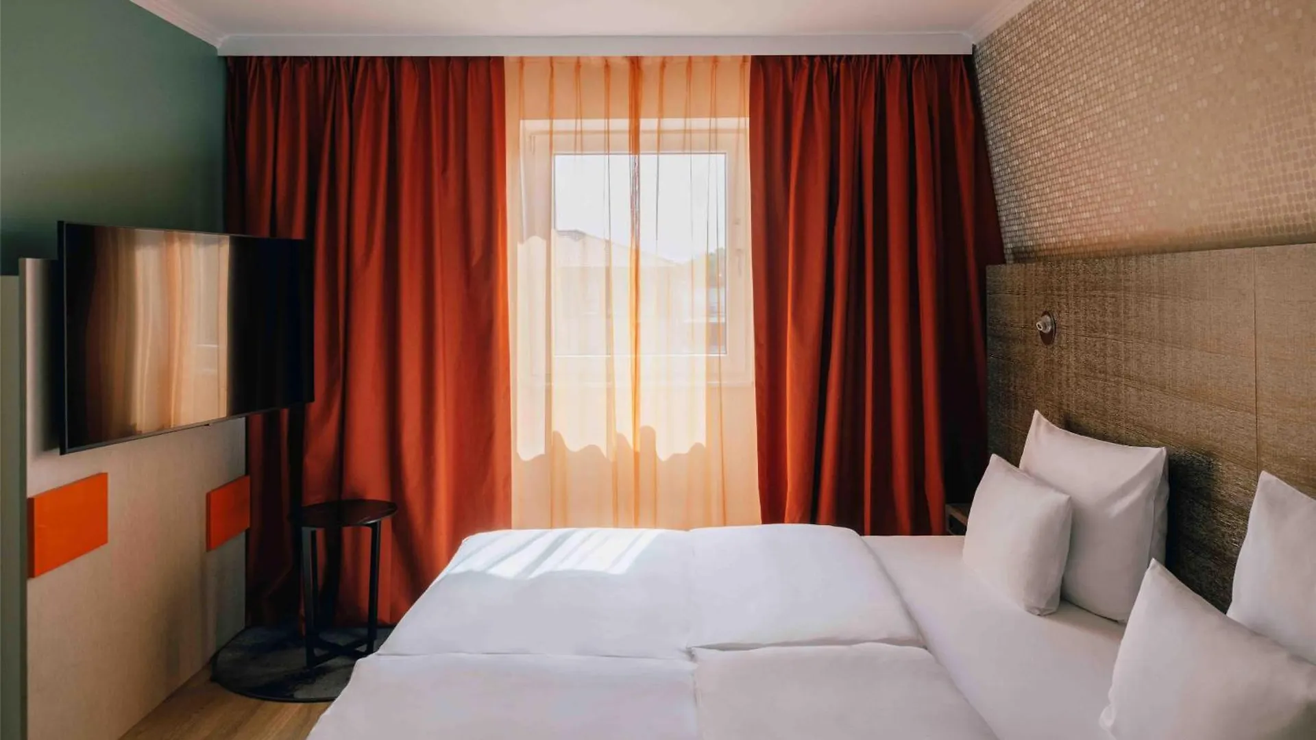 Pentahotel Lipsko 4*,  Německo